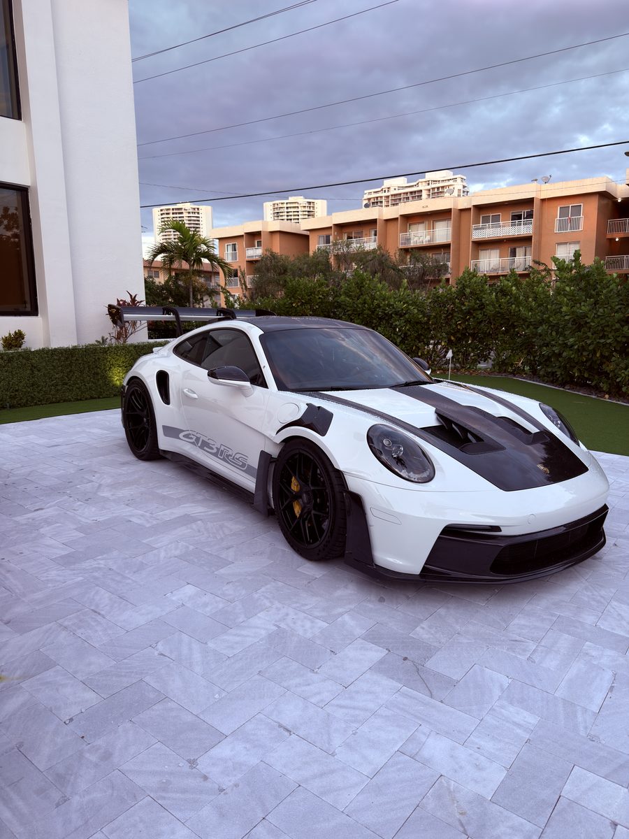 Mobile car detailing in Surfside FL